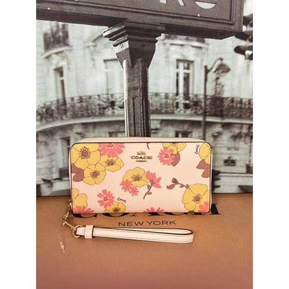 Coach CI798 Long Zip Around Wallet With Floral Cluster Print IN Chalk Multi - Picture 1 of 5